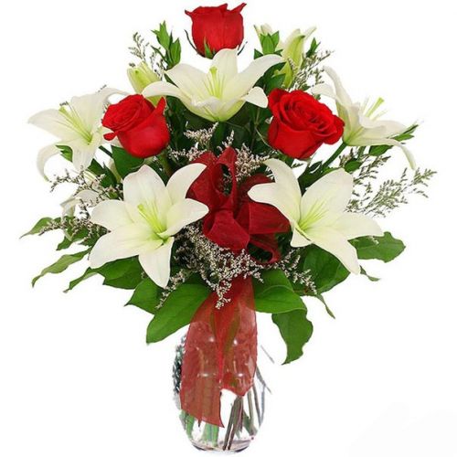 Букет "Рапунцель" с розами и лилиями - купить с доставкой по Домодедово 